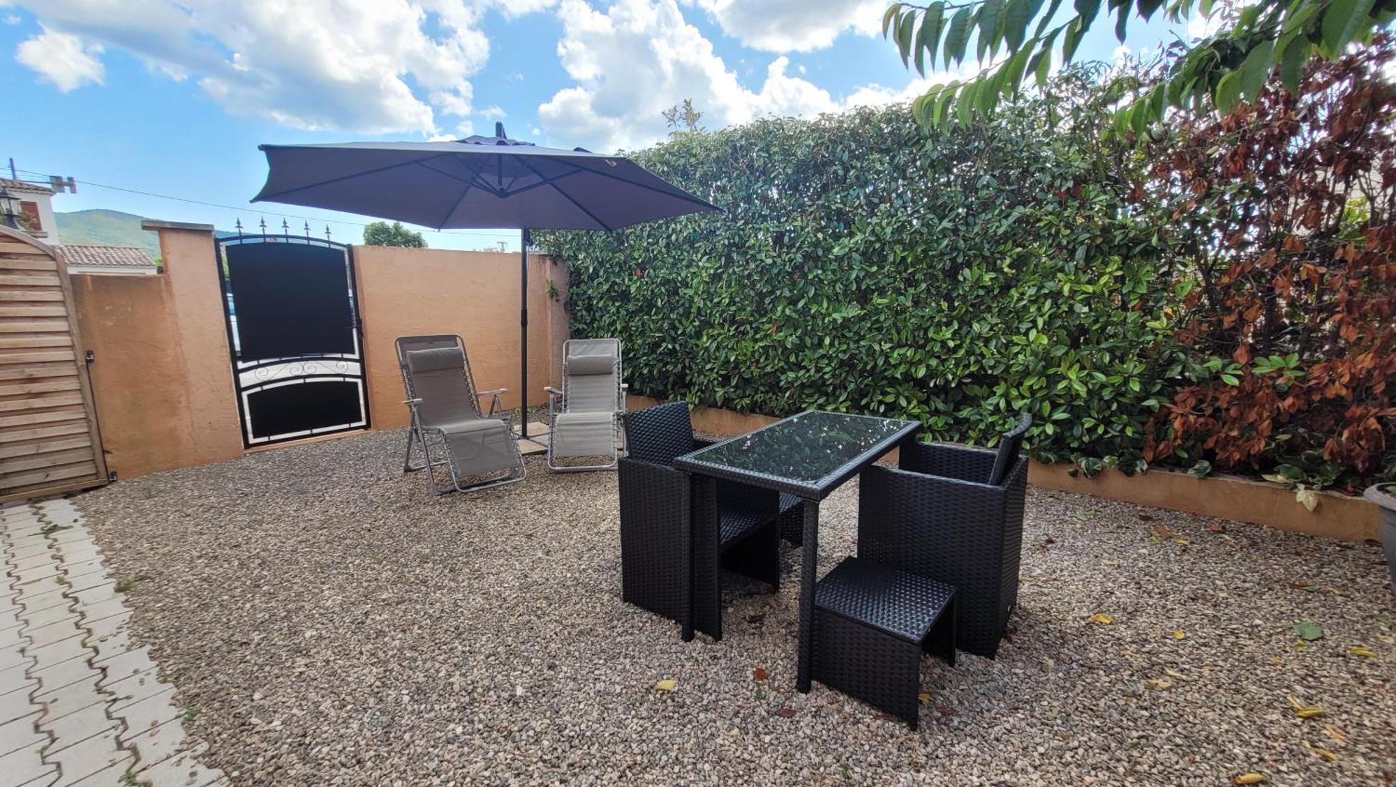 Le Petit Chez Nous Gite Climatise Jardin Pignans Εξωτερικό φωτογραφία